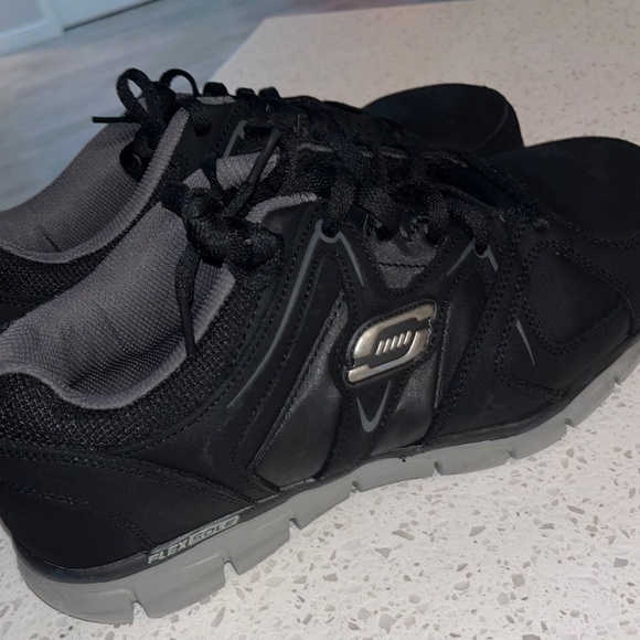 Sketchers Alloy steel tow Flex Sole work shoes size 10 - Picture 3 of 8